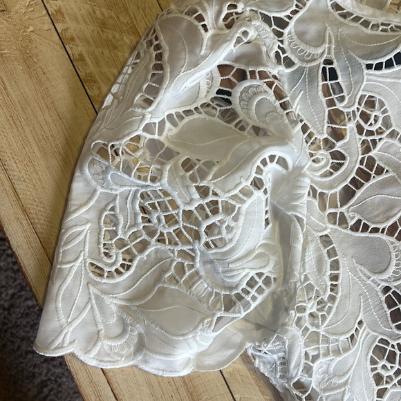 Express lace small top. - Picture 5 of 6